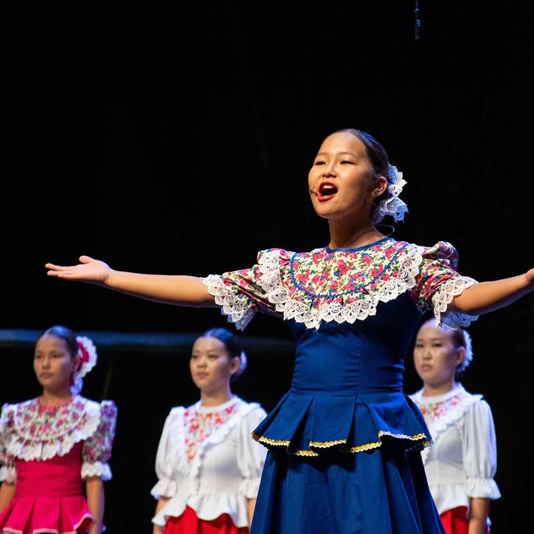 Pesnya-tozhe-voevala